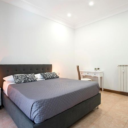 Appia Luxe - A Poche Fermate Del Centro Apartman Róma Kültér fotó
