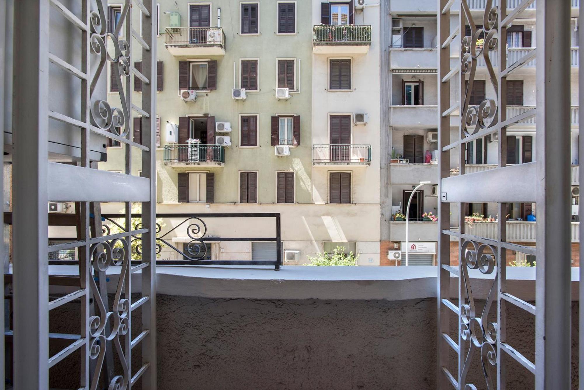 Appia Luxe - A Poche Fermate Del Centro Apartman Róma Kültér fotó